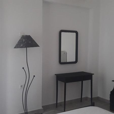 Central Apartments Eretria Exterior photo