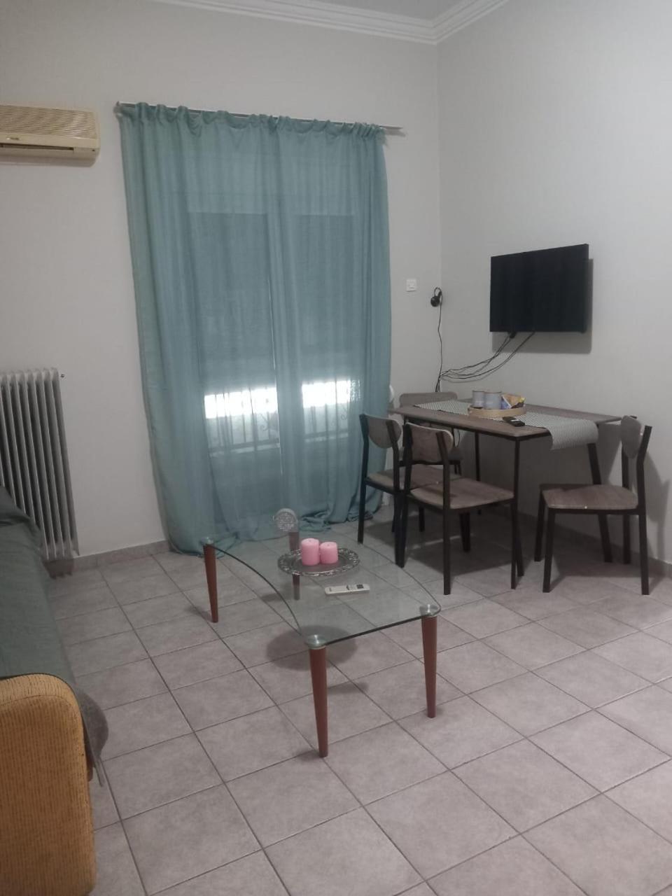 Central Apartments Eretria Exterior photo