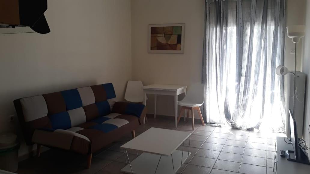 Central Apartments Eretria Exterior photo